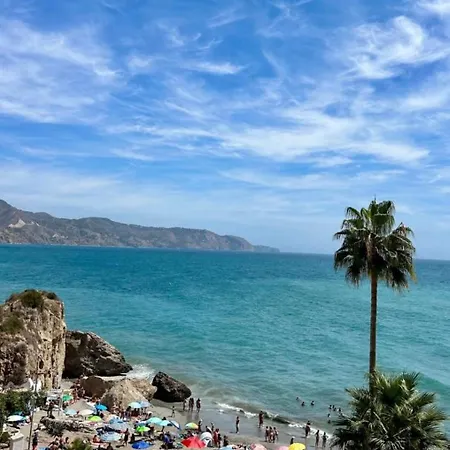 Acogedor En Zona Nerja